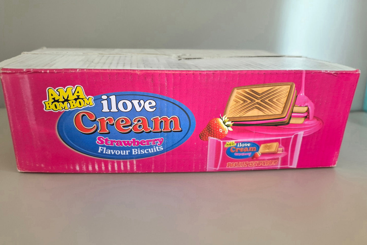 I love Cream Biscuits Box of 24's - Ama Bom